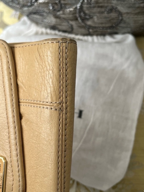 Coach Beige Leather Clutch with Gold Horse & Carriage Emblem - Picture 8 of 16